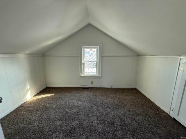 1812 W 11Th Street, Muncie, IN 47302