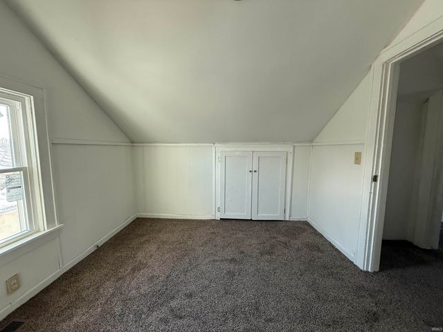 1812 W 11Th Street, Muncie, IN 47302