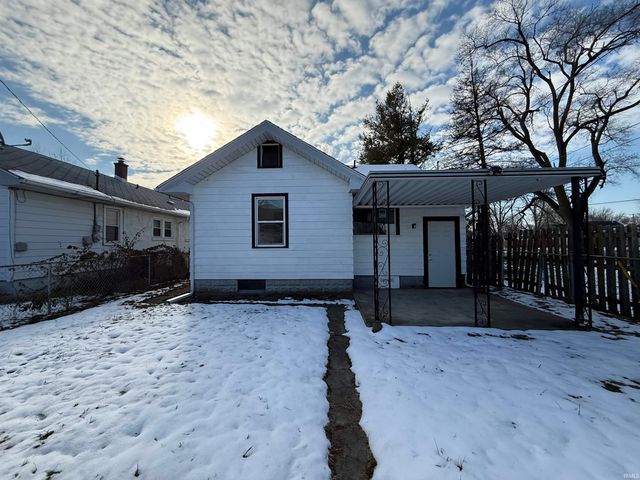 1812 W 11Th Street, Muncie, IN 47302