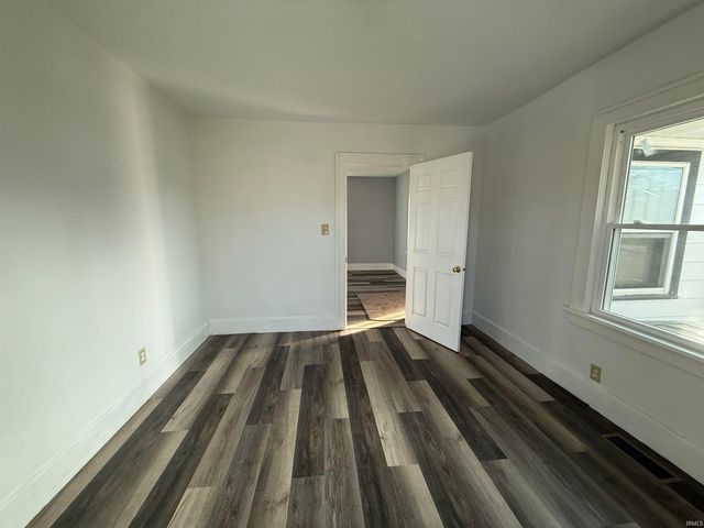 1812 W 11Th Street, Muncie, IN 47302