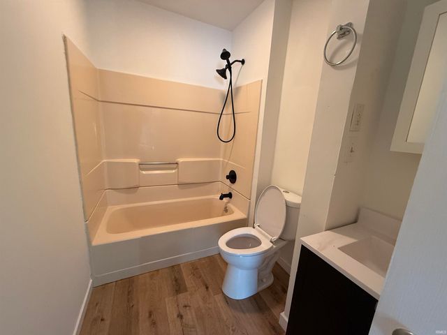 1812 W 11Th Street, Muncie, IN 47302