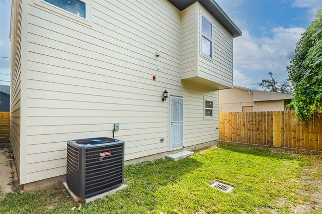 8923 De Priest Street, Houston, TX 77088