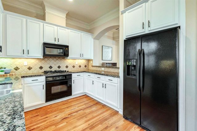 610 Leverkuhn Street, Houston, TX 77007