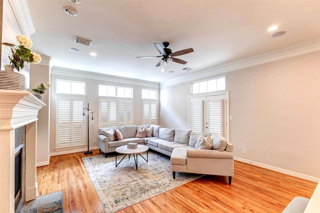 610 Leverkuhn Street, Houston, TX 77007