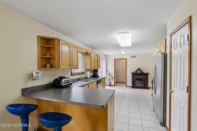 92 Birch Street, Beachwood, NJ 08722