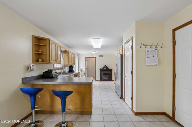 92 Birch Street, Beachwood, NJ 08722