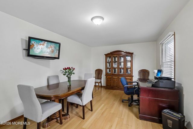 92 Birch Street, Beachwood, NJ 08722