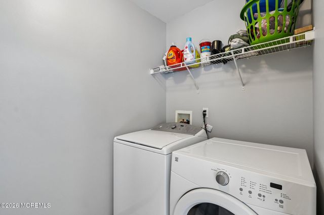92 Birch Street, Beachwood, NJ 08722