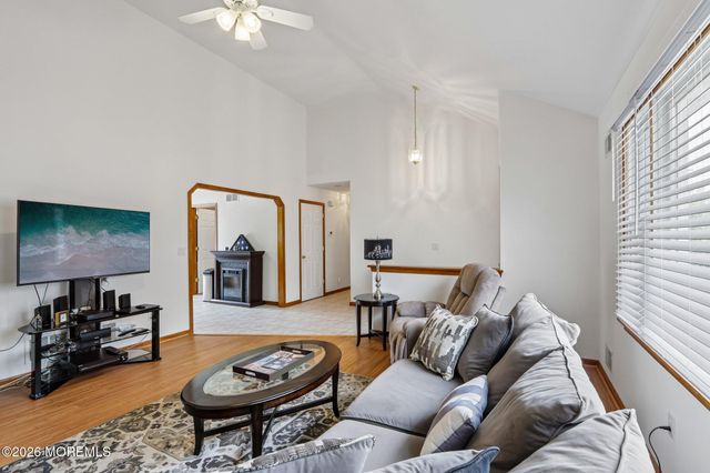 92 Birch Street, Beachwood, NJ 08722