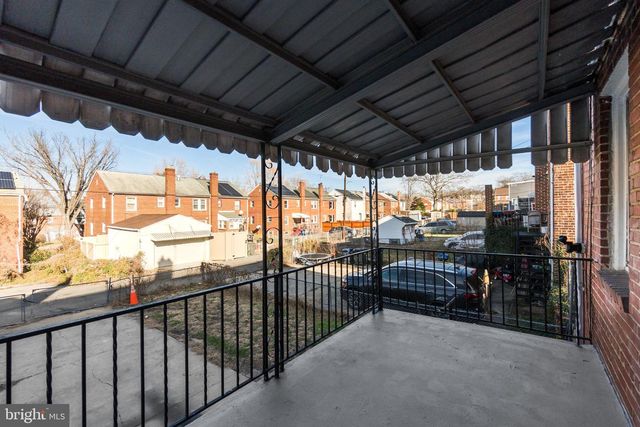 2010 T ST SE, Washington, DC 20020