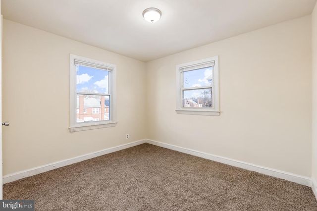 2010 T ST SE, Washington, DC 20020