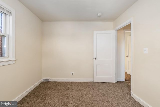 2010 T ST SE, Washington, DC 20020