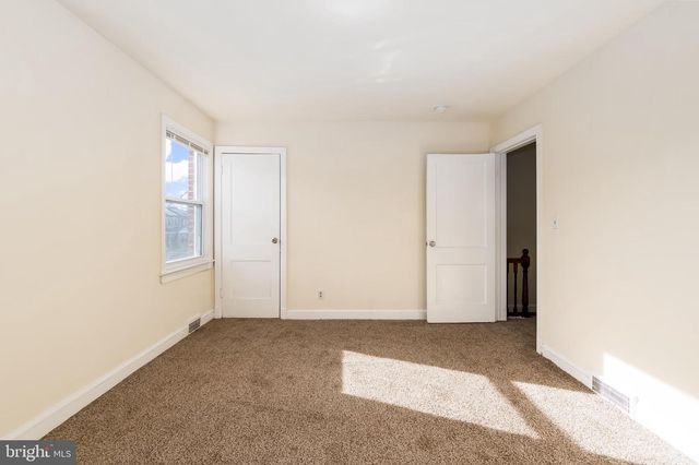 2010 T ST SE, Washington, DC 20020