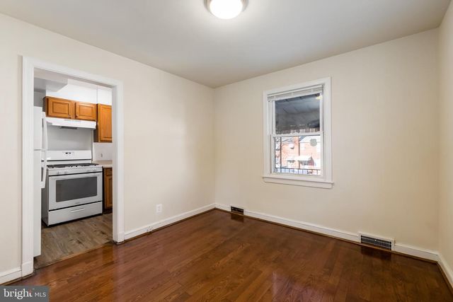 2010 T ST SE, Washington, DC 20020