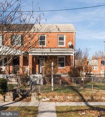 2010 T ST SE, Washington, DC 20020