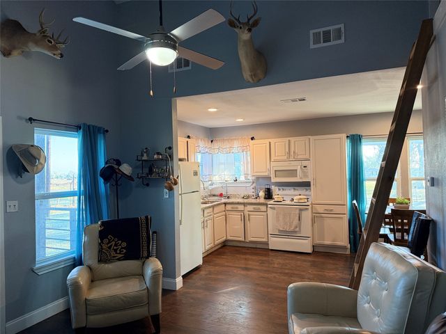 11526 E US Hwy 80, Terrell, TX 75161