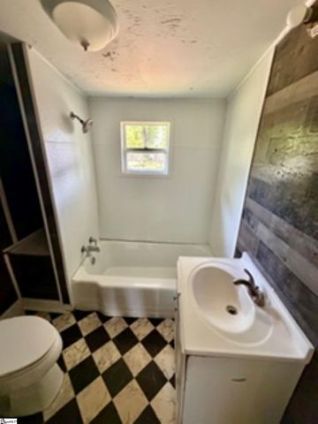 220 Jackson Street, Glendale, SC 29346