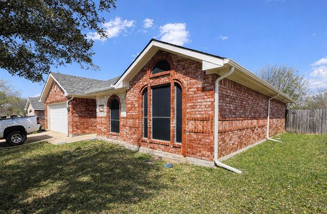 2704 Dakota Circle, Seagoville, TX 75159