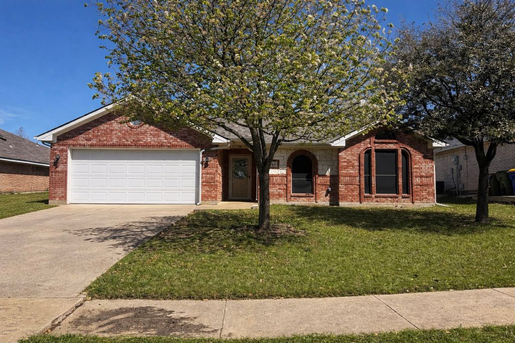 2704 Dakota Circle, Seagoville, TX 75159