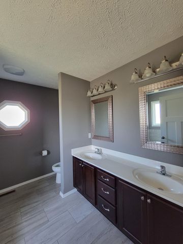 100 Hawthorn Avenue, Rogersville, MO 65742