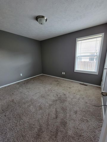100 Hawthorn Avenue, Rogersville, MO 65742