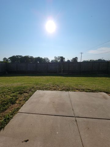 100 Hawthorn Avenue, Rogersville, MO 65742