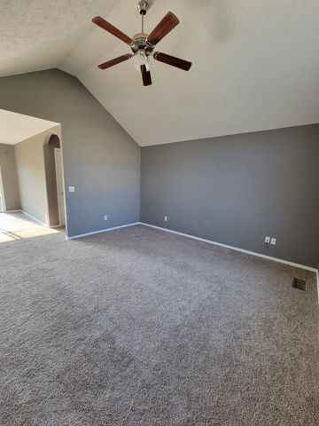 100 Hawthorn Avenue, Rogersville, MO 65742