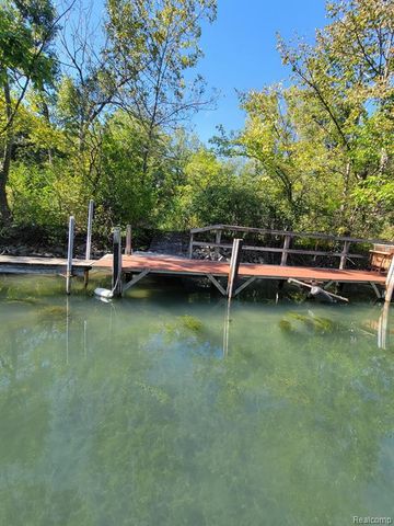 00 S Waterview, Grosse Ile, MI 48138
