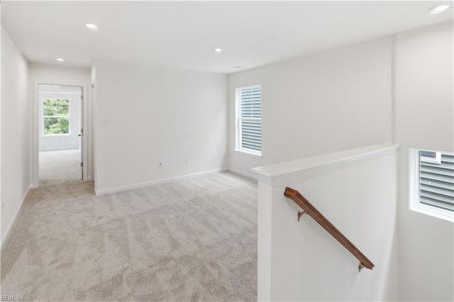 1533 Waltham LN, Newport News, VA 23608