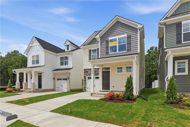 1533 Waltham LN, Newport News, VA 23608