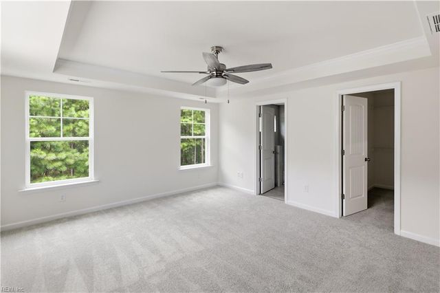 1533 Waltham LN, Newport News, VA 23608
