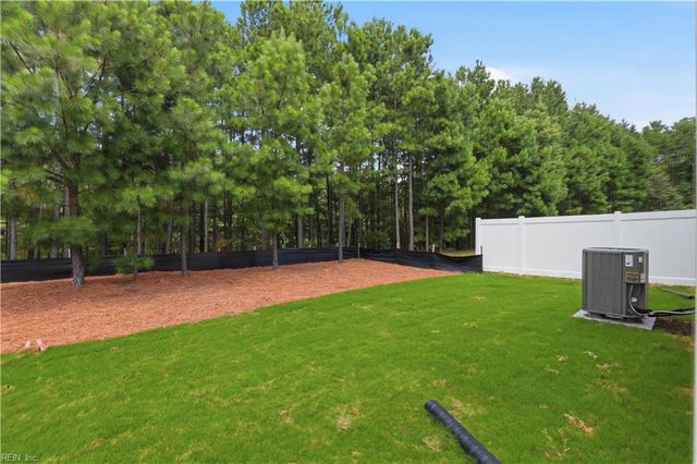 1533 Waltham LN, Newport News, VA 23608
