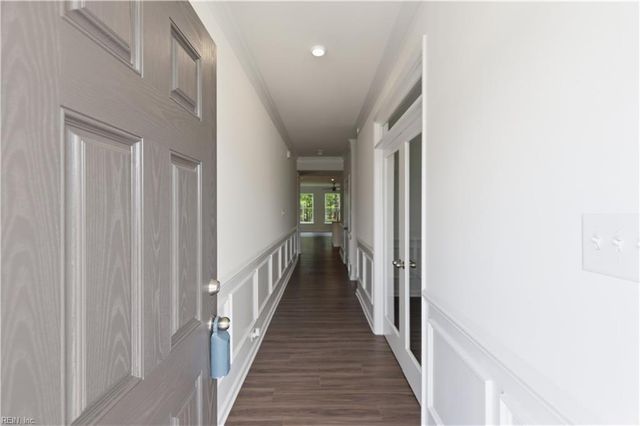 1533 Waltham LN, Newport News, VA 23608