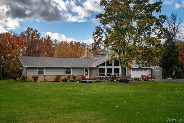 5242 Mckinley Parkway, Hamburg, NY 14075