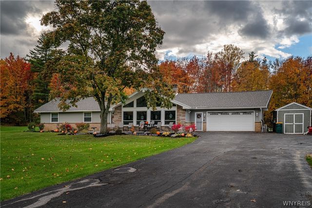 5242 Mckinley Parkway, Hamburg, NY 14075