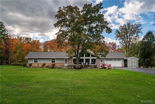 5242 Mckinley Parkway, Hamburg, NY 14075