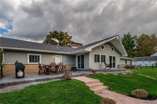 5242 Mckinley Parkway, Hamburg, NY 14075