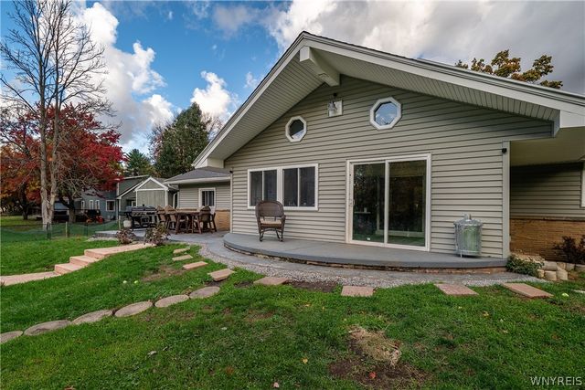 5242 Mckinley Parkway, Hamburg, NY 14075