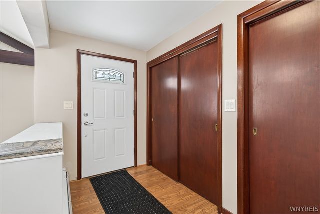 5242 Mckinley Parkway, Hamburg, NY 14075