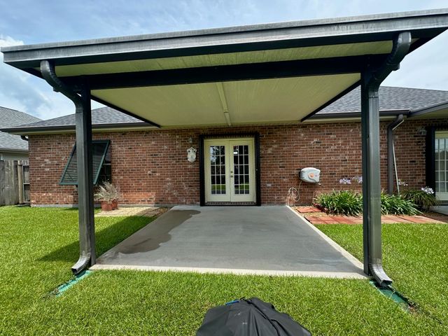 258 Dove Tail Dr, Gray, LA 70359