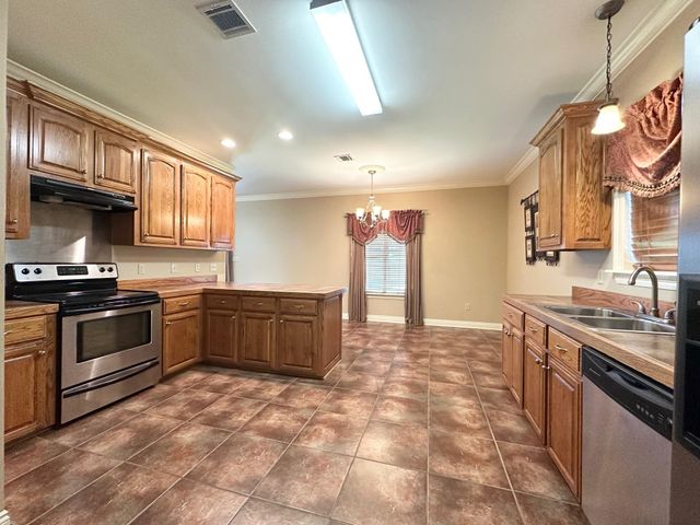 258 Dove Tail Dr, Gray, LA 70359