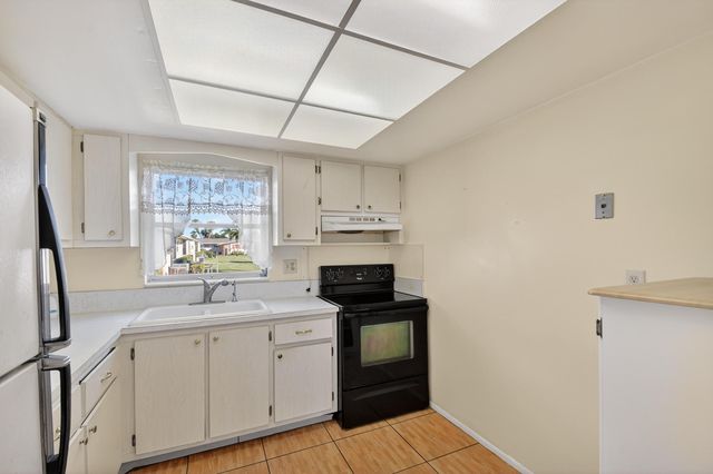 2667 Dudley Drive B, West Palm Beach, FL 33415