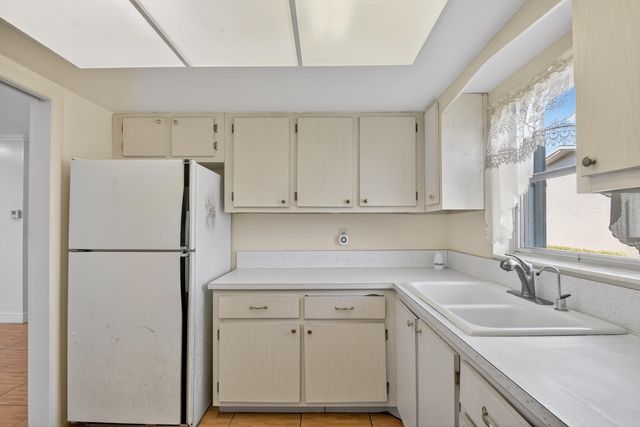 2667 Dudley Drive B, West Palm Beach, FL 33415