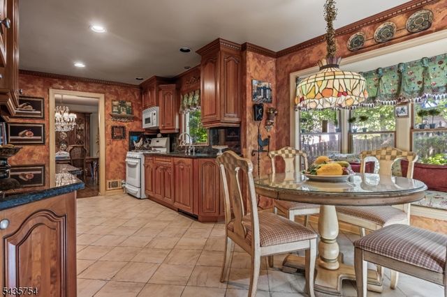 54 Eileen Way, Edison Twp., NJ 08837
