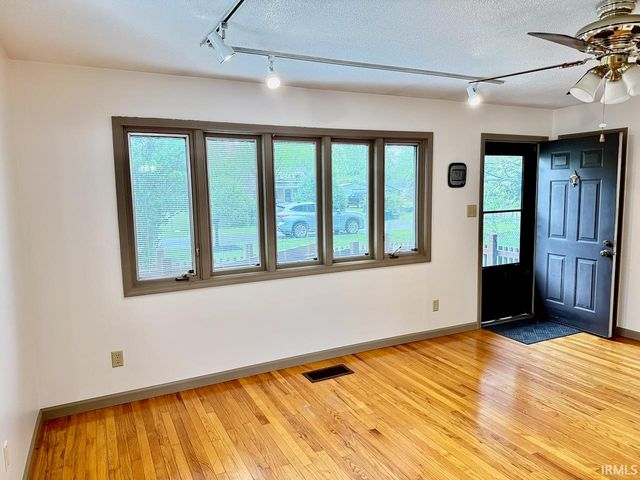 509 N Waldemere Road, Muncie, IN 47303