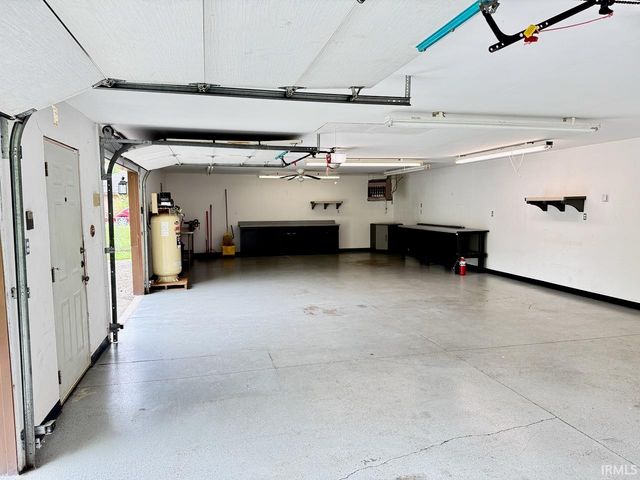 509 N Waldemere Road, Muncie, IN 47303
