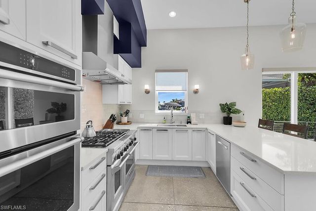 255 Columbus WAY, Marco Island, FL 34145