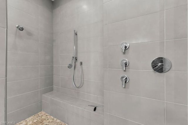 255 Columbus WAY, Marco Island, FL 34145