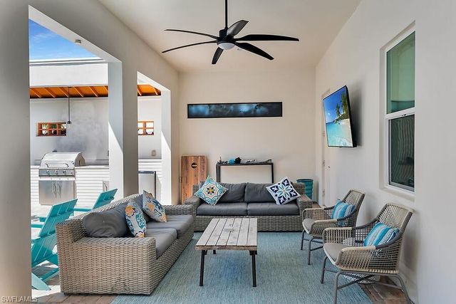 255 Columbus WAY, Marco Island, FL 34145