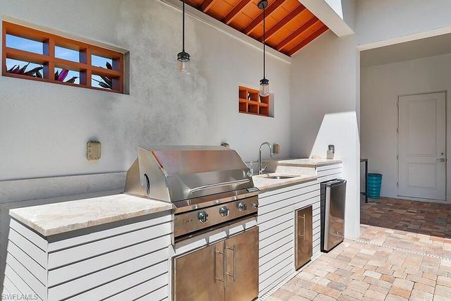 255 Columbus WAY, Marco Island, FL 34145